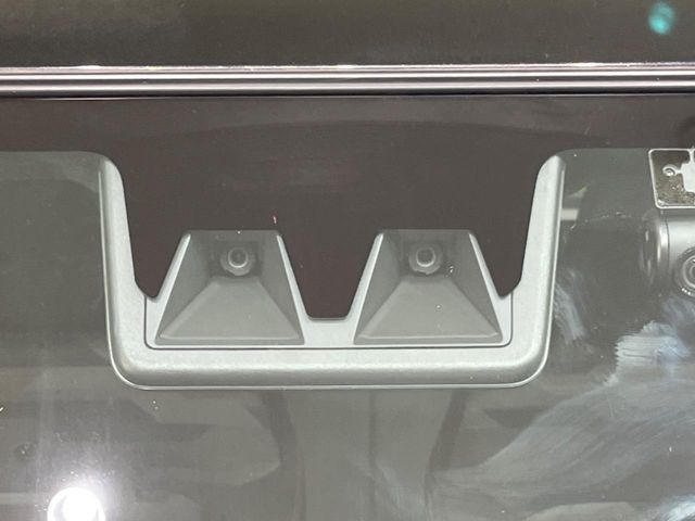 �y�X�}�[�g�A�V�X�g�z���s���ɑO���̎ԗ�����F�����A�Փ˂������Ȏ��͌x��ƃu���[�L�ŏՓˉ���Ɣ�Q�y�����A�V�X�g�B�����S�Ƀh���C�u�����y���݂��������܂��B