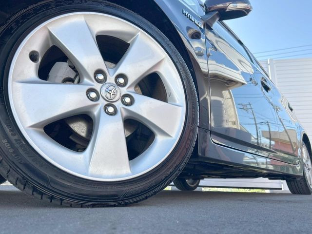 �y����17�C���`�A���~�z�C�[���z�O�ςɃ}�b�`���������A���~�z�C�[���𑕒����Ă���܂��B�e��ЊO�A���~�z�C�[����A�X�^�b�h���X�^�C�����戵�����Ă���܂��B���񂲑��k����������