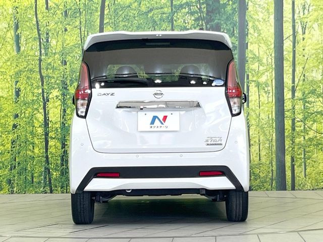 安心の最長10年・走行無制限保証(有償)をご用意。保証内容も充実はもちろん、無料点検&オイル交換や、年中無休の全国・24時間ロードサービスも付帯されておりますのでご安心下さい。