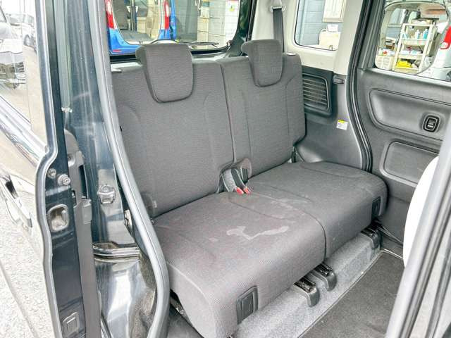 当店では厳選したお車を毎月100台以上の仕入れを行ない、お得な価格で皆様にご提供させて頂いております♪