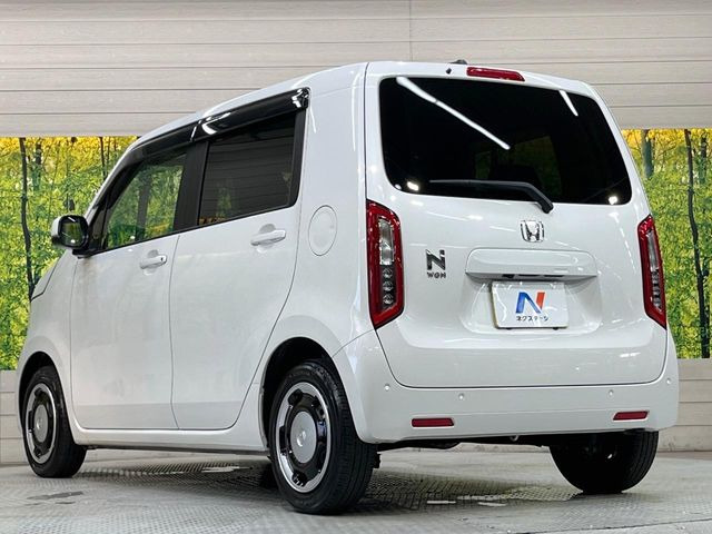 皆さまに安心してお乗りいただきたいから、当店では法定点検整備を無料で実施。(※登録済未使用車など一部対象外がございます。)