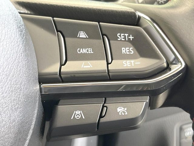 【マツダ・レーダークルーズコントロール】高速道路での長距離走行が楽に!自動で速度を保つクルーズコントロールが、衝突軽減システムと連携し、前方の車両を感知して車間を保つように速度調節してくれます!!