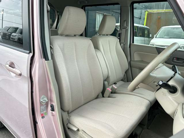 ���X�ł͌y�����Ԃ��畁�ʎԂ܂ŕ��L���I�[�����[�J�[�̎Ԏ�E�F�E�O���[�h��L�x�ɑ����Ă���܂��B