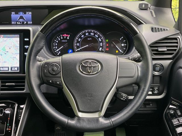 ステアリングも使用感が少なく、きれいな状態となっております♪