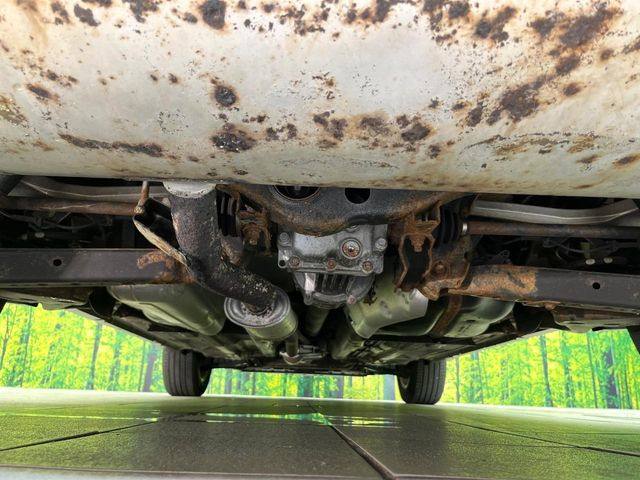 下回りがきれいなうちに、防錆加工の施工がオススメ。降雪地域はもちろん、沿岸部にお住いの方や、趣味でマリン・ウィンタースポーツをされる方に大変好評いただいております。