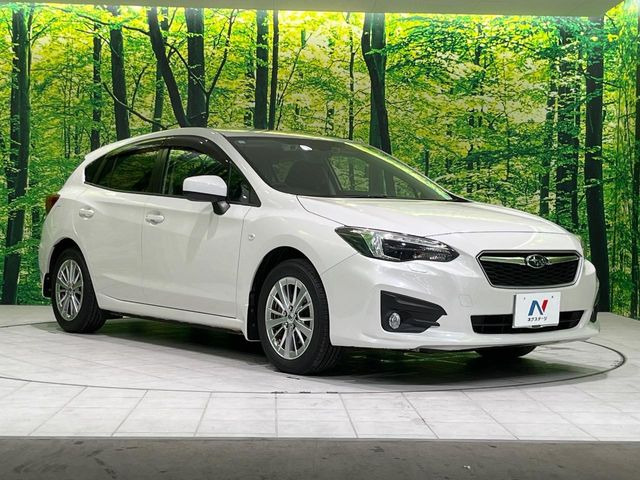 安心の最長10年・走行無制限保証(有償)をご用意。保証内容も充実はもちろん、無料点検&オイル交換や、年中無休の全国・24時間ロードサービスも付帯されておりますのでご安心下さい。