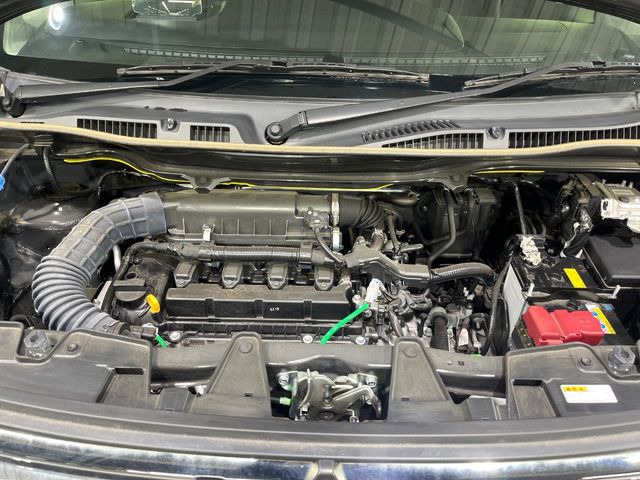 親切・丁寧な専門メカニックスタッフが応対!・車検・点検整備・事故等の修理などアフターサービスも安心。お車のカスタマイズもネクステージのサービススタッフまでご相談ください!