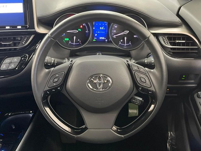 ステアリングも使用感が少なく、きれいな状態となっております♪