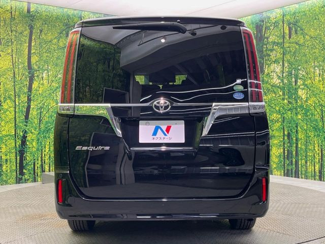 安心の最長10年・走行無制限保証(有償)をご用意。保証内容も充実はもちろん、無料点検&オイル交換や、年中無休の全国・24時間ロードサービスも付帯されておりますのでご安心下さい。