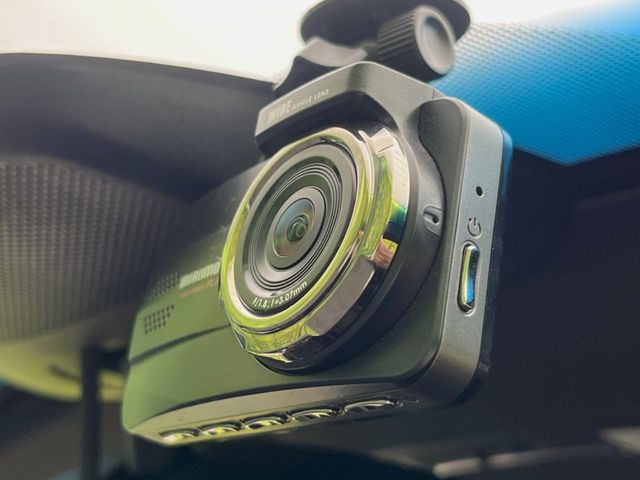 �y�h���C�u���R�[�_�[�z���S�E���S�ȃJ�[���C�t�ɕK�{�̃h���C�u���R�[�_�[�𑕔�!���s���͂������A������^�]�⎖�̂ɑ��������ۂ̏󋵂��f���ŋL�^���A����̃��X�N�ɔ����܂��B