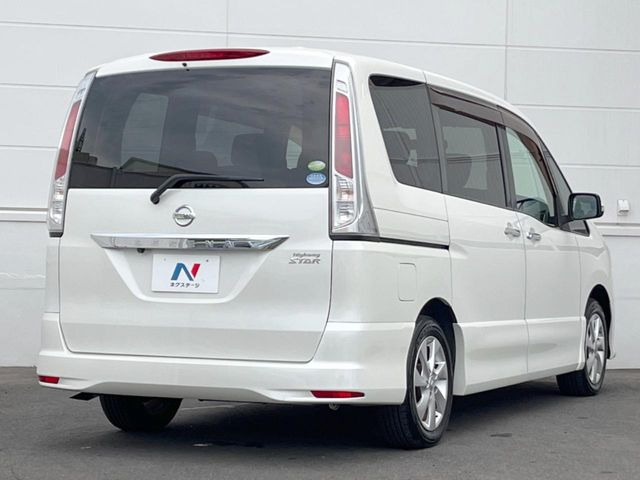 ☆全国のネクステージからお取り寄せが可能※!遠方の店舗に展示してあるクルマが気になる場合も、最寄りの店舗でご覧いただくことが可能です!是非私たちに要望をお聞かせください!※別途費用