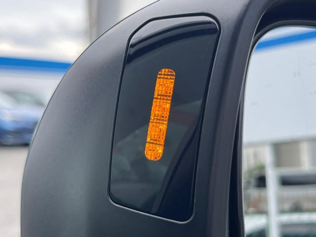 �y�����r�[�N���f�B�e�B�N�V�����z���s���A�h�A�~���[�̎��p�ɂȂ�₷���ӏ��Ɍ㑱�Ԃ��ڋ߂���ƃT�C�h�~���[�t�߂Ɍx����\���A�h���C�o�[�ɒ��ӊ��N�ƁA����̍ۂ̓n���h��������A�V�X�g�����܂��B