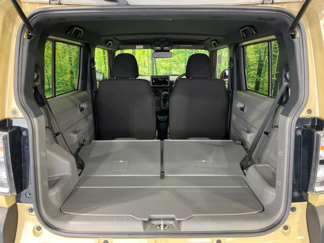 ���i�̂���������ʋ΁A���}���ɏ\���ȉ׎��X�y�[�X���m�ۂ��Ă���܂��B�Z�J���h�V�[�g��|���ƁA�傫�ȉו��̐ύڂ��\�ł���