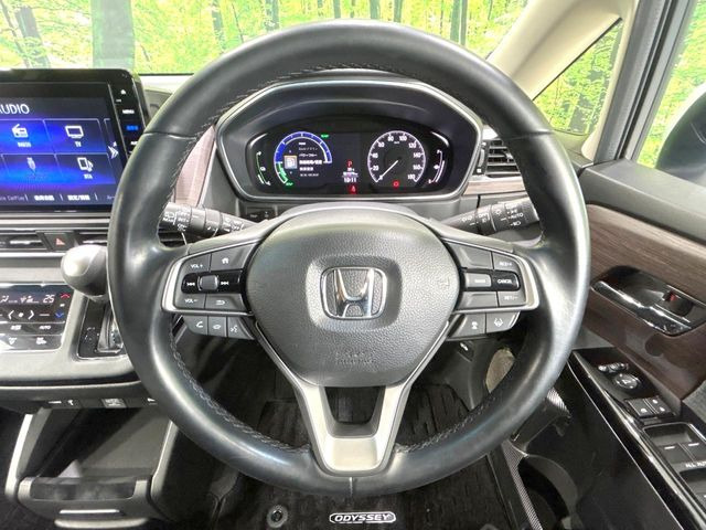 �y�����v�����X�e�A�����O�z�㎿�Ȋv���g�p���邱�ƂŁA��ɂ����������݂ƂĂ��^�]���₷���n���h���ł���