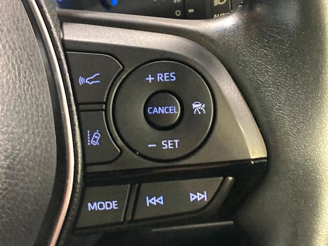 【トヨタセーフティセンス】走行中に前方の車両等を認識し、衝突しそうな時は警報とブレーキで衝突回避と被害軽減をアシスト。より安全にドライブをお楽しみいただけます。