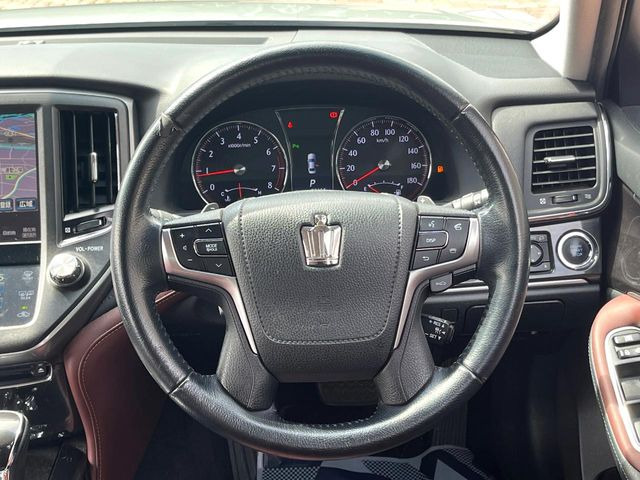 �y�����v�����X�e�A�����O�z�㎿�Ȋv���g�p���邱�ƂŁA��ɂ����������݂ƂĂ��^�]���₷���n���h���ł���