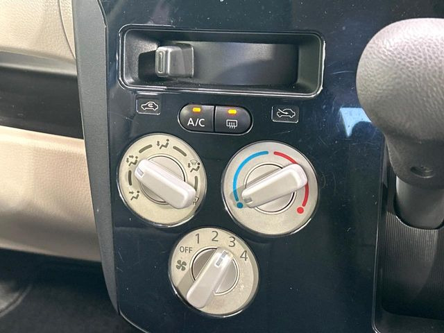 寒い冬も暑い夏も全席に快適な空調を届けてくれる、ダイヤル式エアコンを装備♪