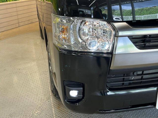 新車外し】ハイエース ダークプライムS 純正LEDヘッドライト