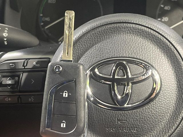 �y�X�}�[�g�L�[�z�J�o����|�P�b�g�ɓ��ꂽ�܂܂ł��h�A�̎{���E�������\�ȃX�}�[�g�L�[�𑕔��B�G���W���̃I���E�I�t�����J�M�����o���K�v����������Ƃ��Ă��֗��ł���