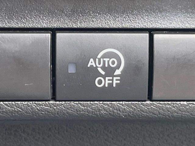 �y�A�C�h�����O�X�g�b�v�z�ԐM����a�؂Œ�Ԃ����ۂɃG���W�����~���A���ʂȔR���̏����}���܂��B�R��������ی�ɂȂ���@�\��G���W���̓u���[�L�𗣂��΍Ďn�����܂��B