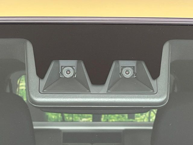 �y�X�}�[�g�A�V�X�g�z���s���ɑO���̎ԗ�����F�����A�Փ˂������Ȏ��͌x��ƃu���[�L�ŏՓˉ���Ɣ�Q�y�����A�V�X�g�B�����S�Ƀh���C�u�����y���݂��������܂��B