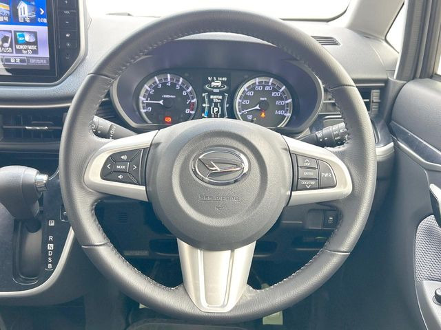 【ステアリングスイッチ】運転中、前方から目線をそらすことなく、オーディオ等の操作が可能な便利機能!安心&快適なドライブを演出してくれます♪