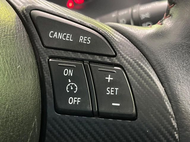 �y�N���[�Y�R���g���[���z�������H�����N���N���s�B�A�N�Z���𗣂��Ă���葬�x�ő��s���ł��A�������^�]���̕��S���y��!�����E�������ȒP�ȃX�C�b�`����Œ����ł��܂��B