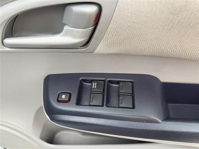 �[�ԑO�ɓ��O���̃N���[�j���O���������܂��B�e��R�[�e�B���O(�ʓr�L��)�����p�ӂ��Ă���܂��̂ŁA���񂲑��k���������B