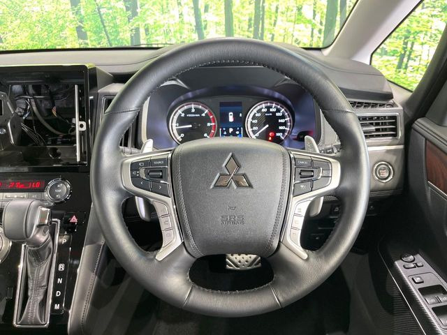 �y�����v�����X�e�A�����O�z�㎿�Ȋv���g�p���邱�ƂŁA��ɂ����������݂ƂĂ��^�]���₷���n���h���ł���