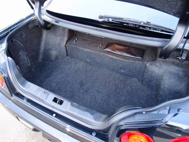 ���Ђ̓h�A�̃q���W����/�e�������/�t���A�}�b�g�ȂǁA�ׂ��ȏ����Y��ɃN���[�j���O�v���܂��B�V�Ԃ��낵���Ă̂悤�ȋP������ԗ������q�l�ɂ��[�Ԃ����Ē����܂��B�������̂��q�l�������S���Ă������������܂�