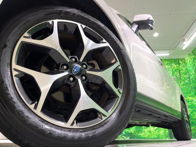 �y����18�C���`�A���~�z�C�[���z�O�ςɃ}�b�`���������A���~�z�C�[���𑕒����Ă���܂��B�e��ЊO�A���~�z�C�[����A�X�^�b�h���X�^�C�����戵�����Ă���܂��B���񂲑��k����������