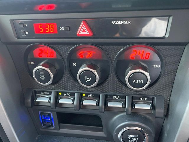 �y���E�Ɨ��^�t���I�[�g�G�A�R���z�^�]�ȂƏ���Ȃł��ꂼ�ꂨ�D�݂̉��x�ɐݒ�\�B����҂ɂ��z�������A���K�ȋ󒲂����͂��v���܂��B