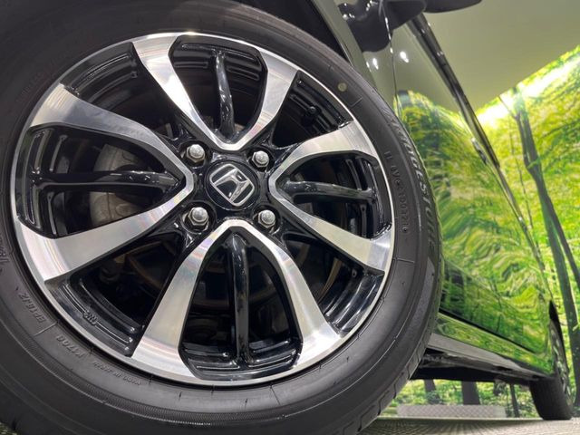 �y����14�C���`�A���~�z�C�[���z�O�ςɃ}�b�`���������A���~�z�C�[���𑕒����Ă���܂��B�e��ЊO�A���~�z�C�[����A�X�^�b�h���X�^�C�����戵�����Ă���܂��B���񂲑��k����������