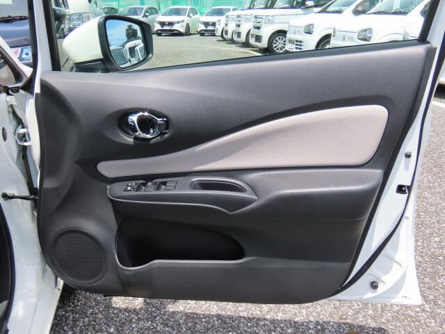 �ԓ��͐��Ǝ҂ɂĎ����N���[�j���O�{�H�ς݂Ȃ̂ŁA��ϐ����ł��B�I���b�N�X�����Ԃł݂͂Ȃ��܂ɉ��K�ȃh���C�u�����񑩂��܂��B