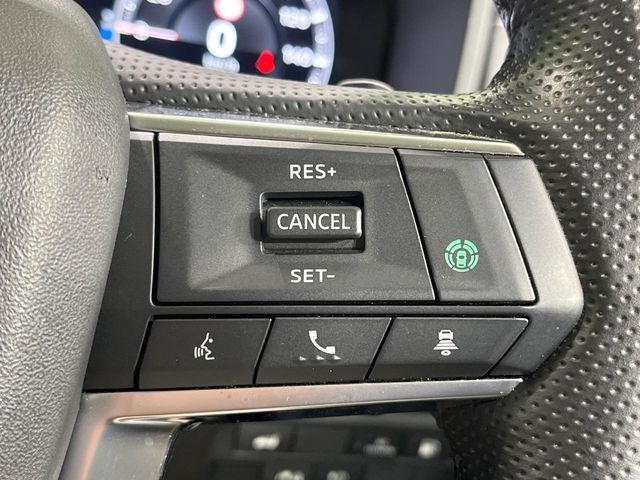 【マイパイロット】高速道路での長距離走行が楽に!!渋滞時と巡回走行のシーンで、アクセル・ブレーキ・ステアリングを自動で制御し、長距離運転の負担を軽減してくれます♪