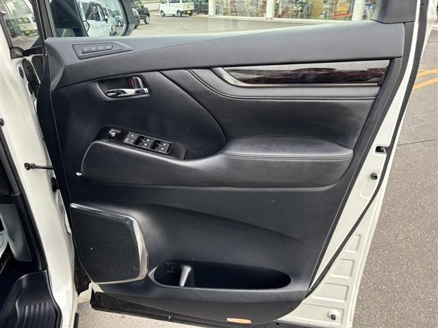 当店では皆様に安心してお車を運転していただくための自動車保険への加入やJAFへの加入もおこなえますのでご希望の方はお気軽にご相談下さい!