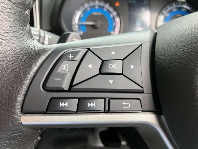 �^�]���ł���𗣂����ɃI�[�f�B�I�̑��삪�ł���w�X�e�A�����O�X�C�b�`�x�@�\������܂�!