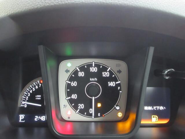 �V���v���Ō��₷���f�U�C���̃��[�^�[�p�l���ł��B�Ԃ̏�񂪕\�������厖�ȏꏊ�����炱�����₷������؂ł��ˁB