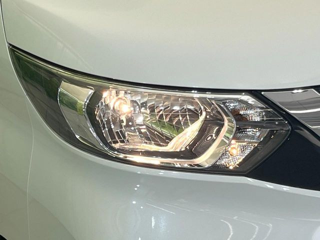 夜間や荒天時により良好な視界で安心な走行をご希望される方には【高輝度LEDヘッドライト】の取付がおすすめ!多くのお客様にご好評いただいております♪