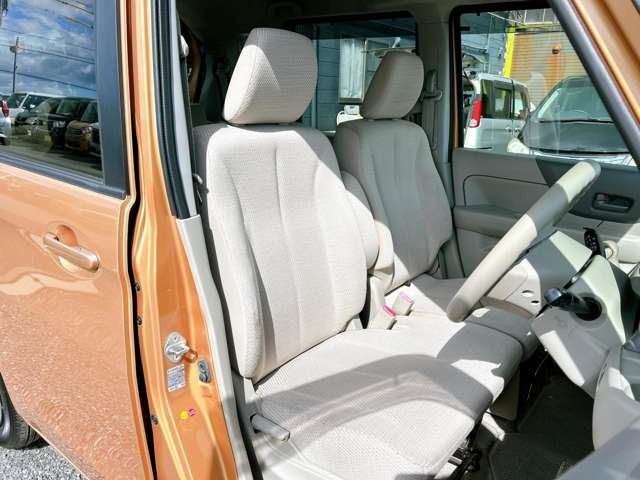 ���X�ł͌y�����Ԃ��畁�ʎԂ܂ŕ��L���I�[�����[�J�[�̎Ԏ�E�F�E�O���[�h��L�x�ɑ����Ă���܂��B