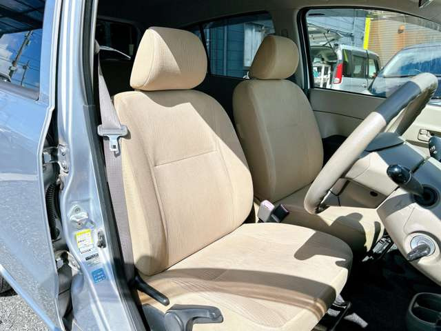 ���X�ł͌y�����Ԃ��畁�ʎԂ܂ŕ��L���I�[�����[�J�[�̎Ԏ�E�F�E�O���[�h��L�x�ɑ����Ă���܂��B