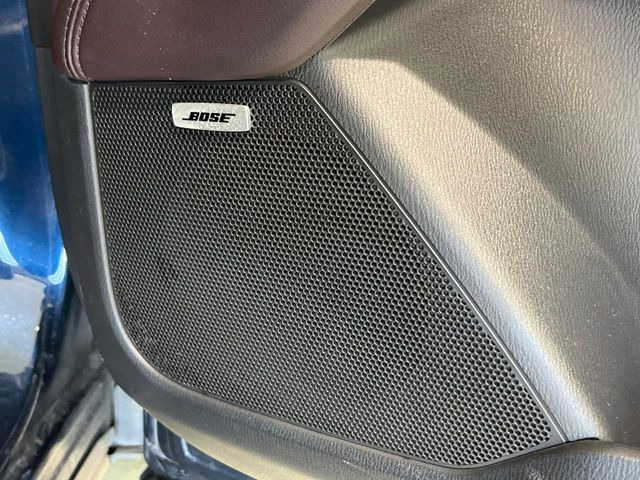 �yBOSE�T�E���h�V�X�e���z���[�J�[�I�v�V�����̍��i�ʃT�E���h�V�X�e���𓋍ځB��p�̃`���[�j���O���{���ꂽ�召�l�X�ȃX�s�[�J�[����ǎ��ȃT�E���h���t�ł��A�Տꊴ���ӂ�鉹����Ԃ����o���܂��B