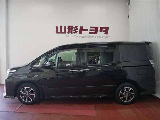 ヴォクシー2.0 ZS 煌II 4WD