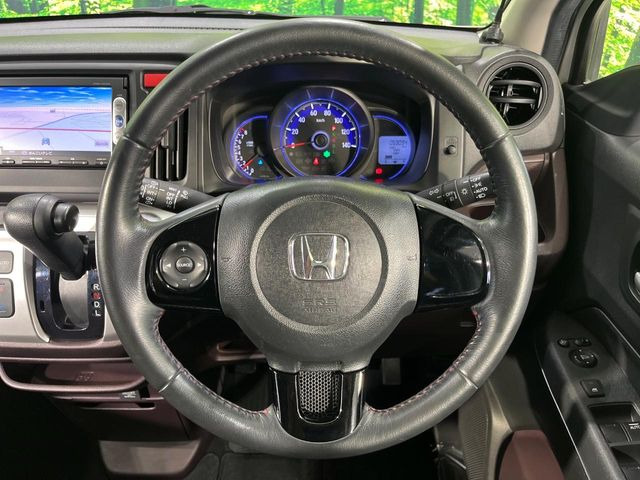 �y�����v�����X�e�A�����O�z�㎿�Ȋv���g�p���邱�ƂŁA��ɂ����������݂ƂĂ��^�]���₷���n���h���ł���