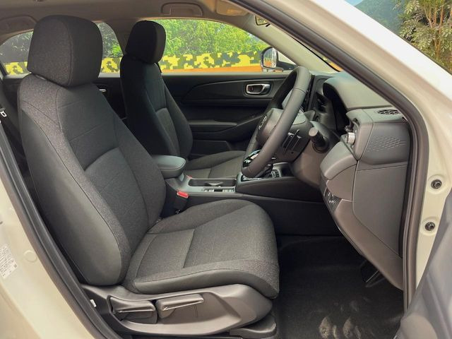 もちろん車内はキレイです♪よりクリーンな状態をキープしたいお客様には『ナノゾーンコート』がおすすめ!新型コロナウイルス対策や、除菌・消臭に効果を発揮し多くの方にご好評いただいております。