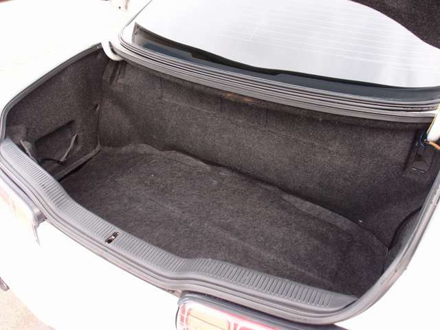 ���Ђ̓h�A�̃q���W����/�e�������/�t���A�}�b�g�ȂǁA�ׂ��ȏ����Y��ɃN���[�j���O�v���܂��B�V�Ԃ��낵���Ă̂悤�ȋP������ԗ������q�l�ɂ��[�Ԃ����Ē����܂��B�������̂��q�l�������S���Ă������������܂�