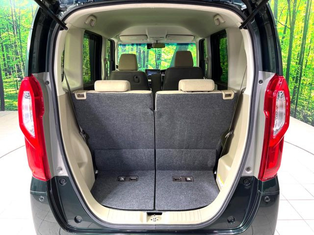 普段のお買い物や通勤、送迎等に十分な荷室スペースを確保しております。セカンドシートを倒すと、大きな荷物の積載も可能です♪