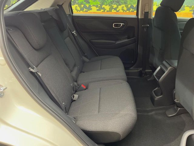 高品質なオリジナルフロアマットもオプションにてご用意しております。お好きなデザインやカラーをお車に合わせて選んでいただくことができます♪