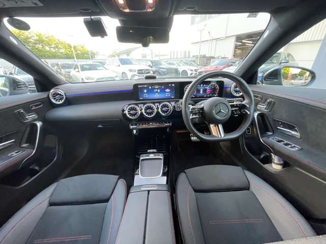 CLAクラスCLA180 (BSG搭載モデル) AMGラインパッケージ