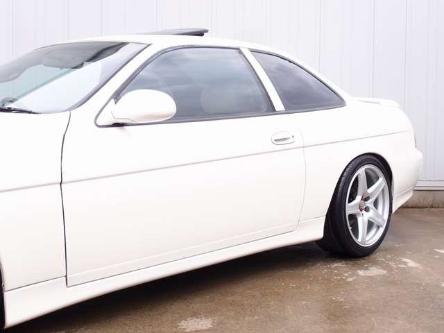 �l�C�̃\�A�� 25GT-T 5MT�J�X�^���ԗ��̓���!�󏭉��l�̍����T�����[�t�𑕔����ATEIN�ԍ����ARAYSTRD�X�|�[�c18AW�A���}�t���[�ȂǏ[�������̈��B�^�C�~���O�x���g�������ς�